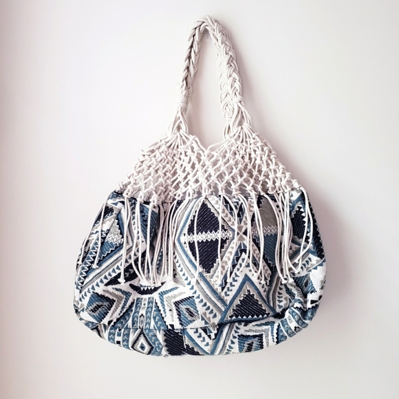 A & B America and Beyond Bohemian Fringe Shoulder Bag - Picture 14 of 14